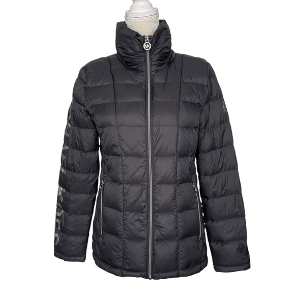Michael Kors Packable Down Puffer Jacket Women’s Size M Big Logo Spell Out Black - Picture 2 of 10